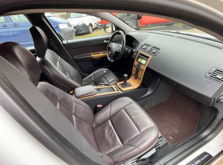Volvo - V50