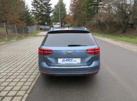 Volkswagen - Passat