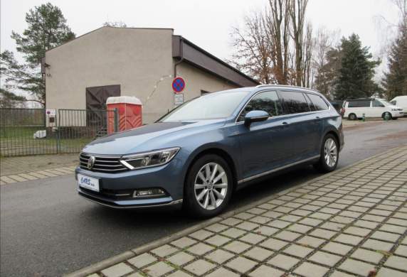 Volkswagen - Passat