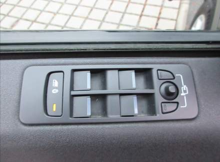 Land Rover - Discovery Sport