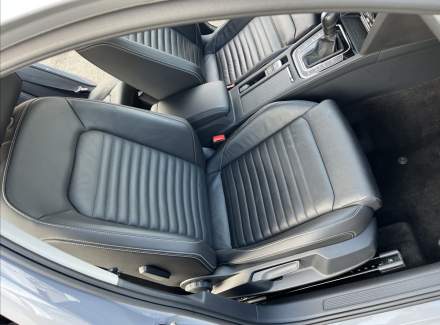 Volkswagen - Passat