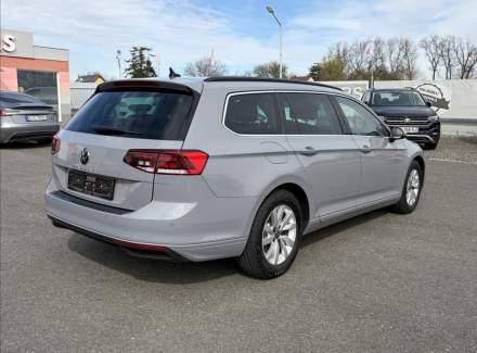 Volkswagen - Passat