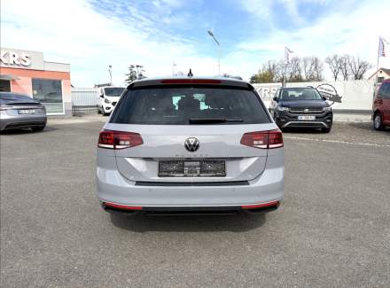 Volkswagen - Passat