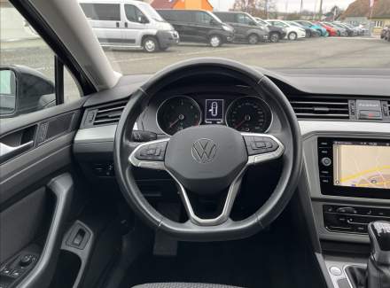 Volkswagen - Passat