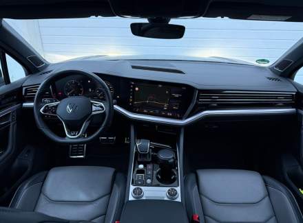 Volkswagen - Touareg