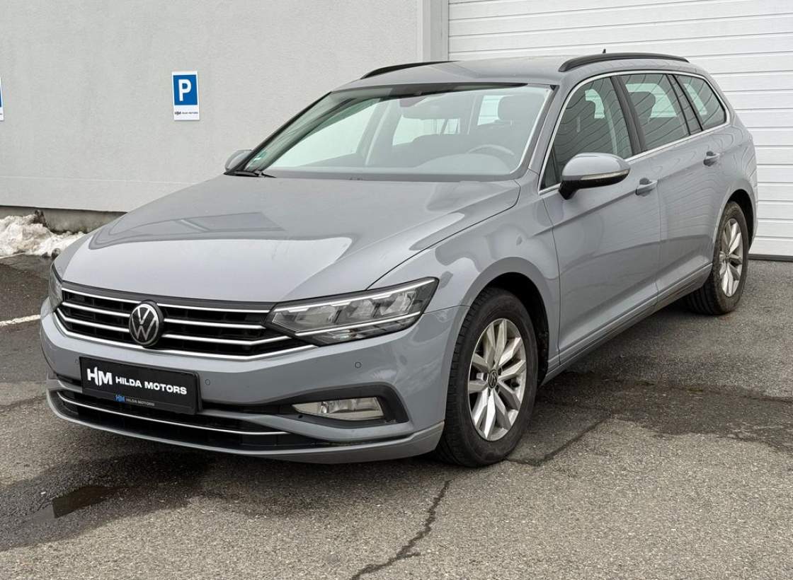 Volkswagen - Passat