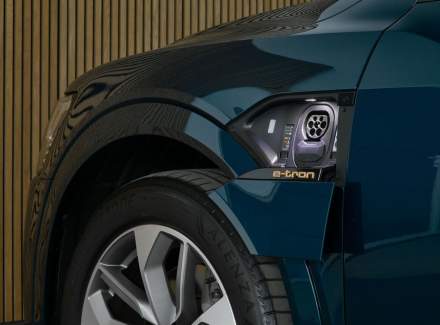 Audi - E-tron