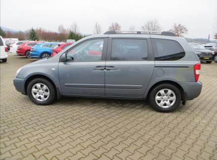 Kia - Carnival