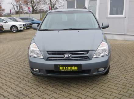 Kia - Carnival