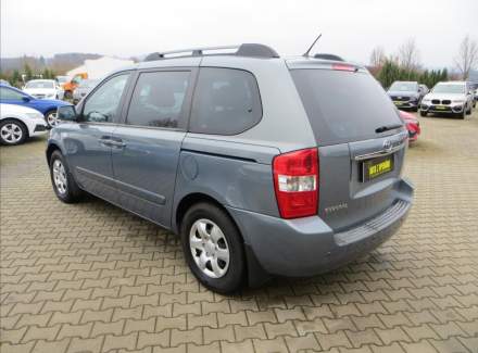 Kia - Carnival