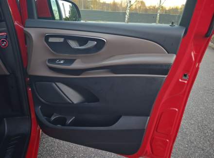 Mercedes-Benz - V-class