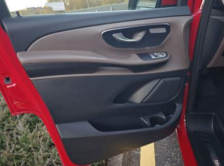 Mercedes-Benz - V-class