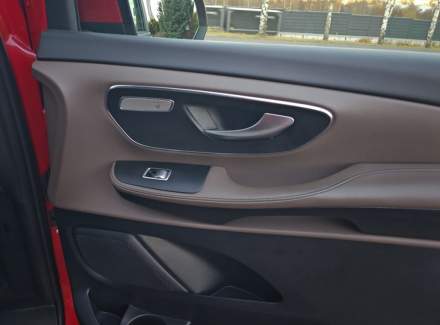 Mercedes-Benz - V-class