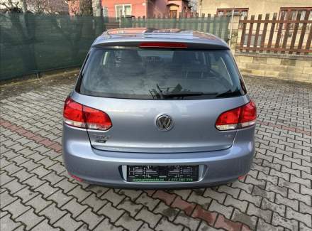 Volkswagen - Golf
