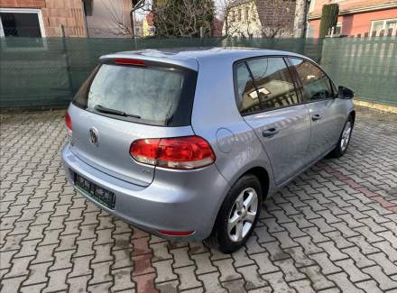 Volkswagen - Golf