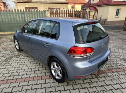 Volkswagen - Golf