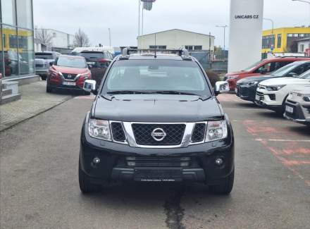 Nissan - Navara