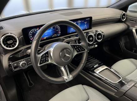 Mercedes-Benz - CLA