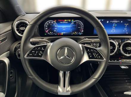 Mercedes-Benz - CLA