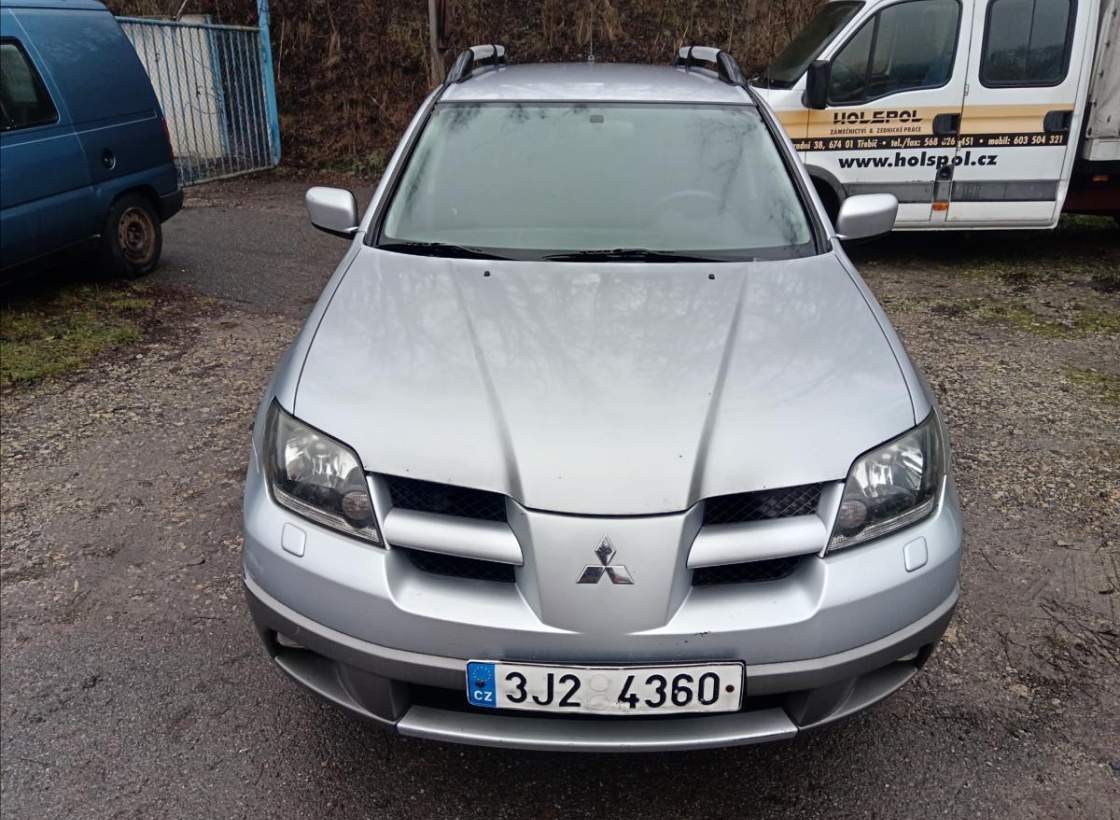Mitsubishi - Outlander