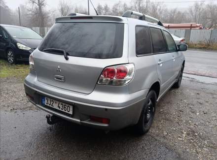 Mitsubishi - Outlander