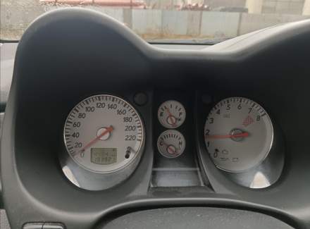 Mitsubishi - Outlander