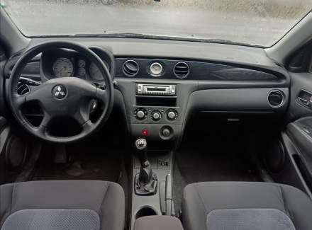 Mitsubishi - Outlander