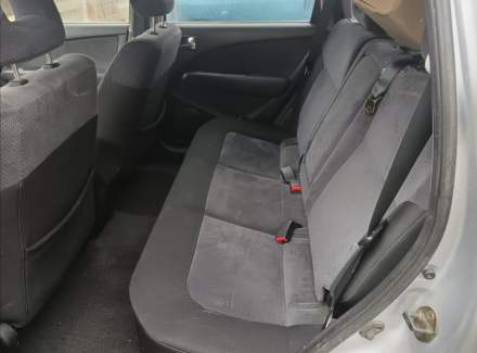 Mitsubishi - Outlander