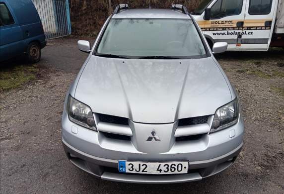 Mitsubishi - Outlander