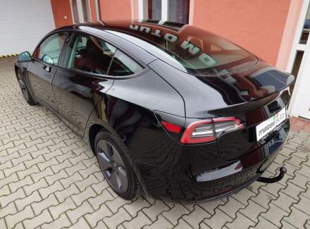 Tesla - Model 3