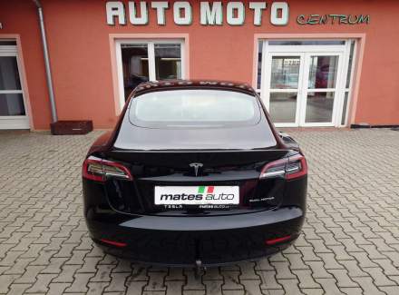 Tesla - Model 3