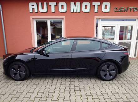 Tesla - Model 3
