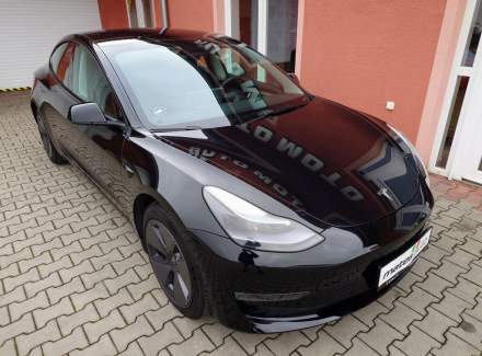 Tesla - Model 3