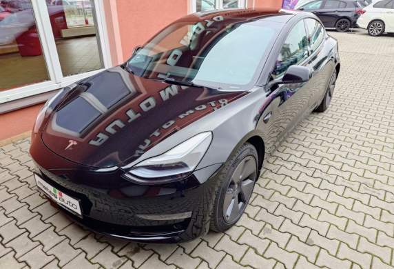 Tesla - Model 3
