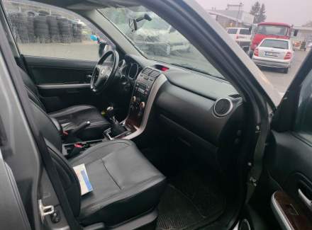 Suzuki - Grand Vitara