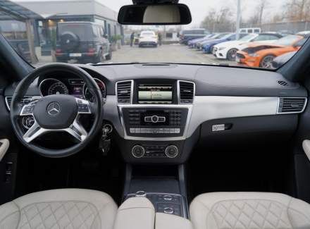 Mercedes-Benz - GL