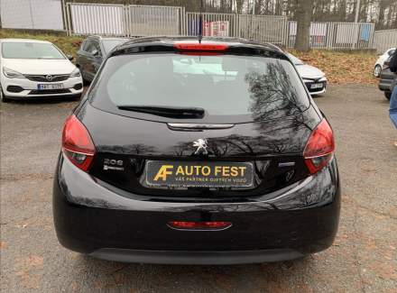 Peugeot - 208