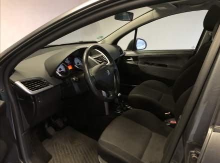 Peugeot - 207