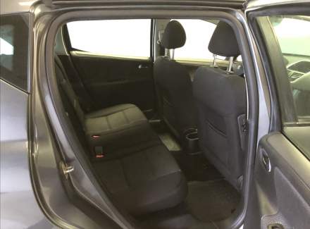 Peugeot - 207