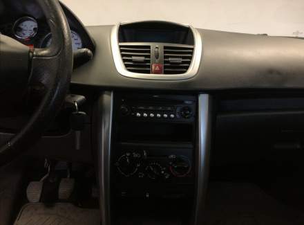 Peugeot - 207
