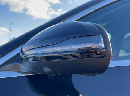 Mercedes-Benz - C-class