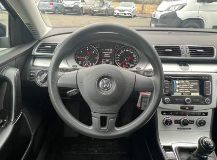 Volkswagen - Passat