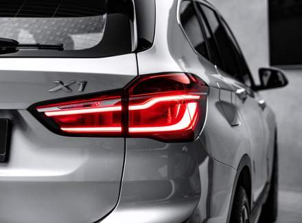 BMW - X1