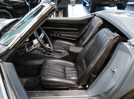 Chevrolet - Corvette