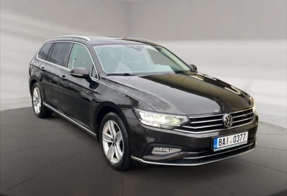 Volkswagen - Passat