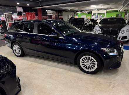 Mercedes-Benz - C-class