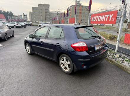 Toyota - Auris