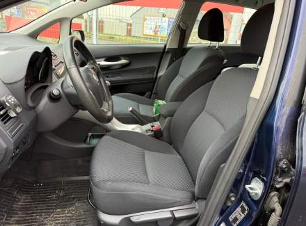 Toyota - Auris