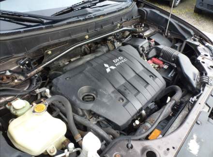 Mitsubishi - Outlander