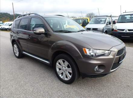 Mitsubishi - Outlander